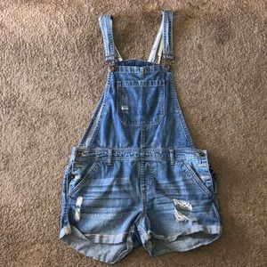 Denim overall shorts w/ print